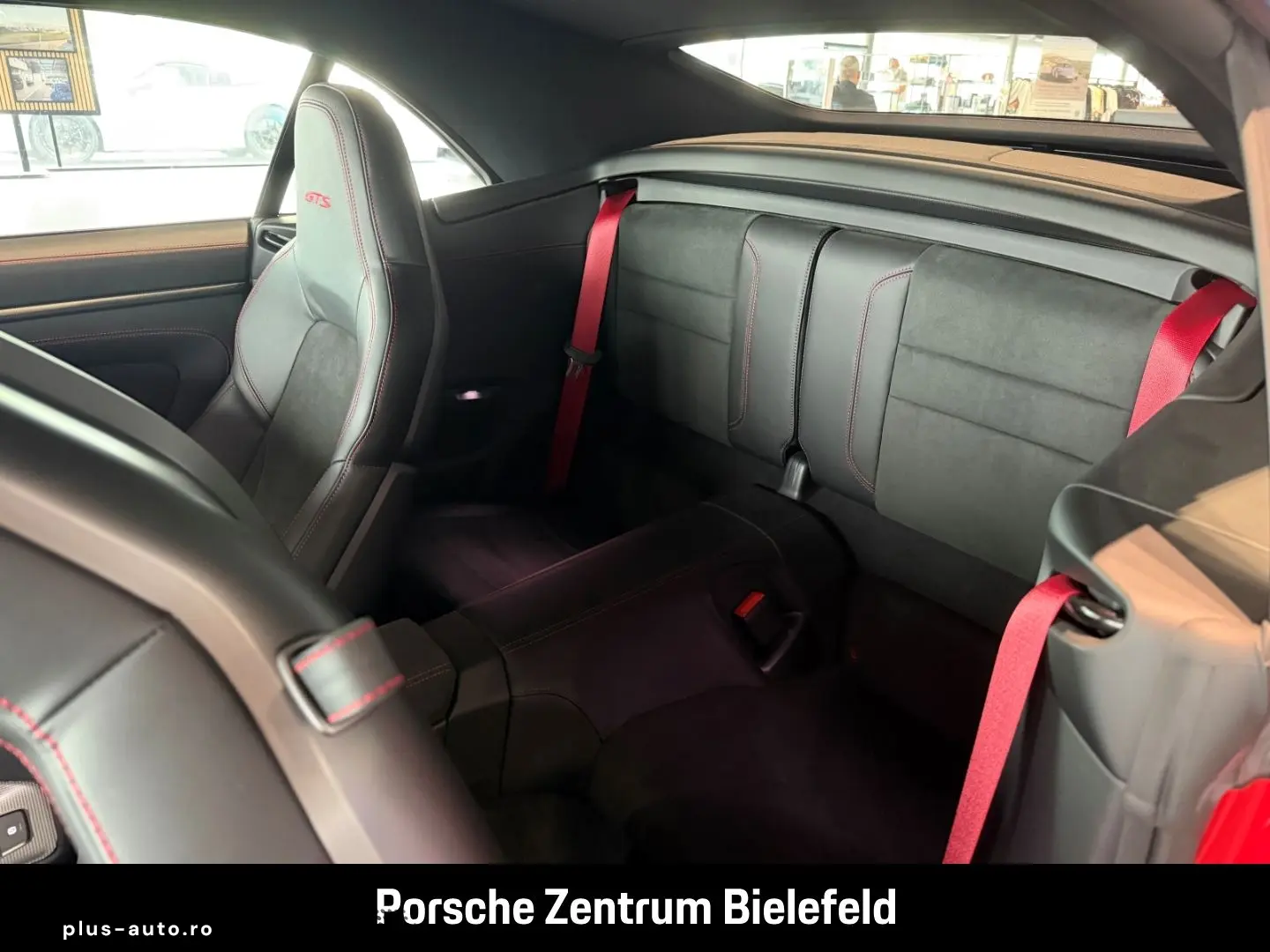 PORSCHE 992 911 Carrera 4 GTS Cabriolet Sportabgas BOSE