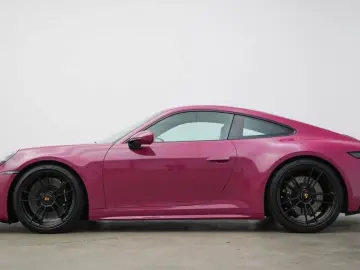 PORSCHE 911 992 Carrera 4 GTS