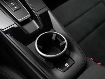 PORSCHE 911 992 Carrera 4 GTS