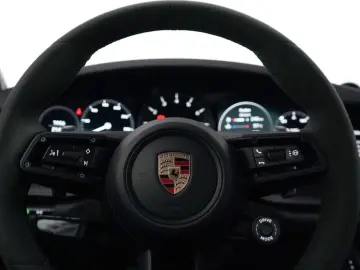 PORSCHE 911 992 Carrera 4 GTS