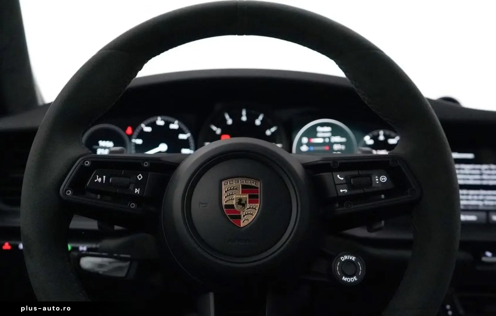 PORSCHE 911 992 Carrera 4 GTS
