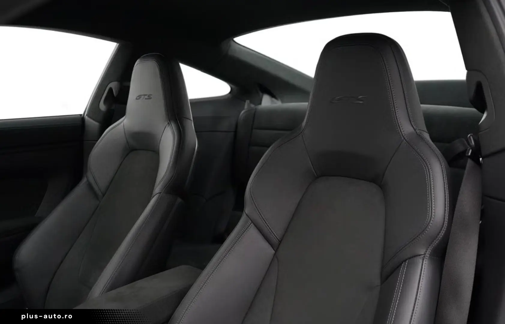 PORSCHE 911 992 Carrera 4 GTS