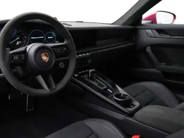 PORSCHE 911 992 Carrera 4 GTS