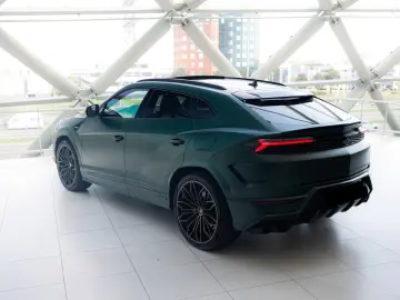Lamborghini Urus SE Hybrid 620 CP
