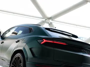 Lamborghini Urus SE Hybrid 620 CP