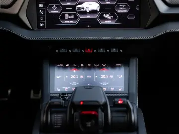 Lamborghini Urus SE Hybrid 620 CP