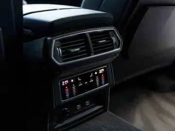 Lamborghini Urus SE Hybrid 620 CP