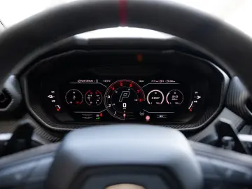 Lamborghini Urus SE Hybrid 620 CP