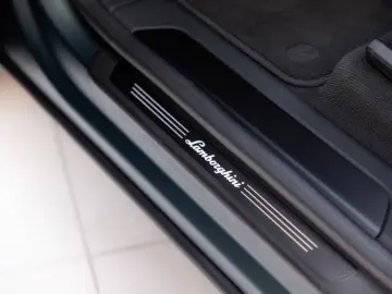 Lamborghini Urus SE Hybrid 620 CP