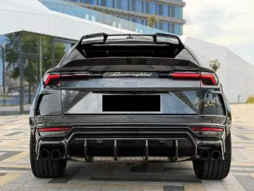 Lamborghini Urus 4.0 V8 Widebody Carbon 735 CP