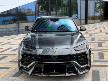 Lamborghini Urus 4.0 V8 Widebody Carbon 735 CP