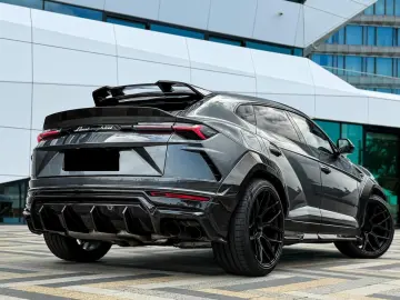 Lamborghini Urus 4.0 V8 Widebody Carbon 735 CP