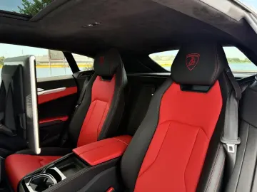 Lamborghini Urus 4.0 V8 Widebody Carbon 735 CP