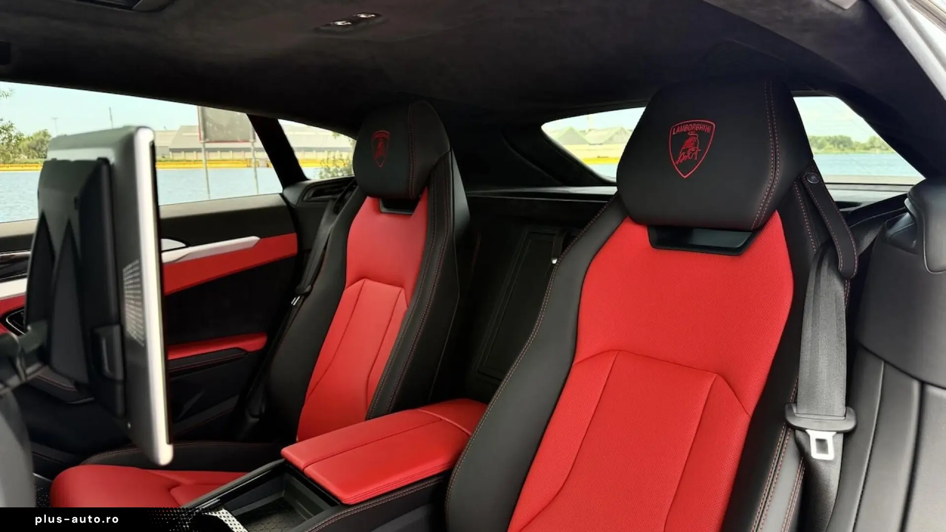Lamborghini Urus 4.0 V8 Widebody Carbon 735 CP