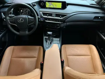 LEXUS UX 250h LUXURY LED#ACC#VIRTC#HUD#SPUR#SD#LH#NAV