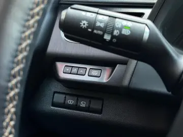 LEXUS UX 250h LUXURY LED#ACC#VIRTC#HUD#SPUR#SD#LH#NAV