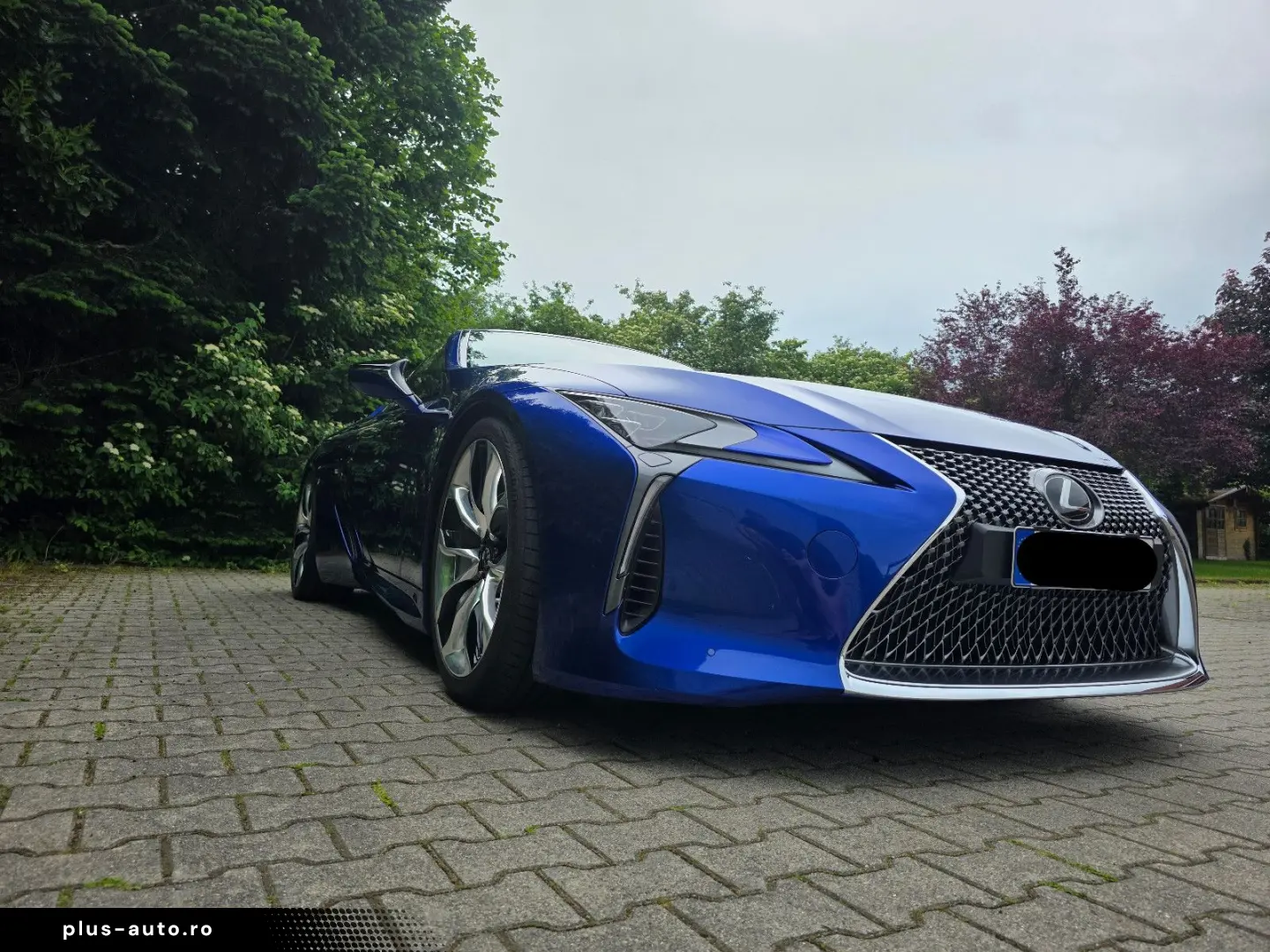 LEXUS LC 500 Cabrio - Regatta Edition einer von 20