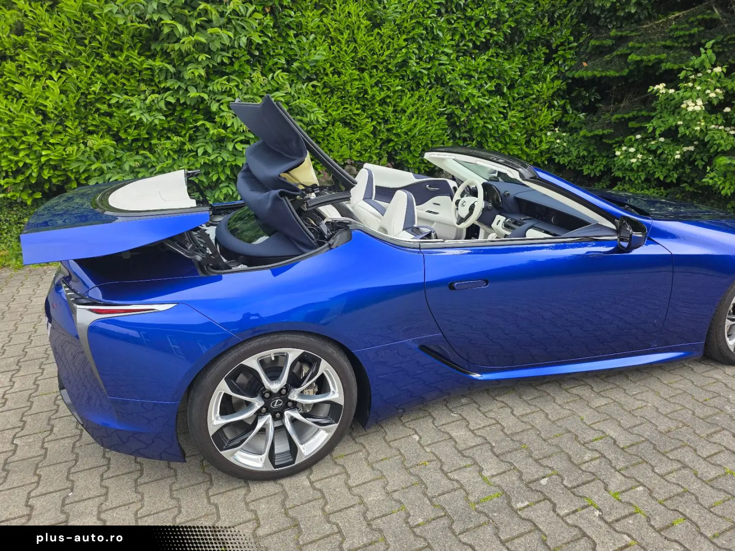 LEXUS LC 500 Cabrio - Regatta Edition einer von 20