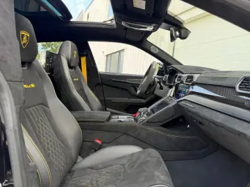Lamborghini Urus Performante 4.0 V8 Akrapovic