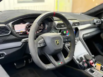 Lamborghini Urus Performante 4.0 V8 Akrapovic