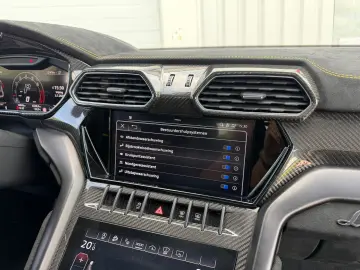 Lamborghini Urus Performante 4.0 V8 Akrapovic