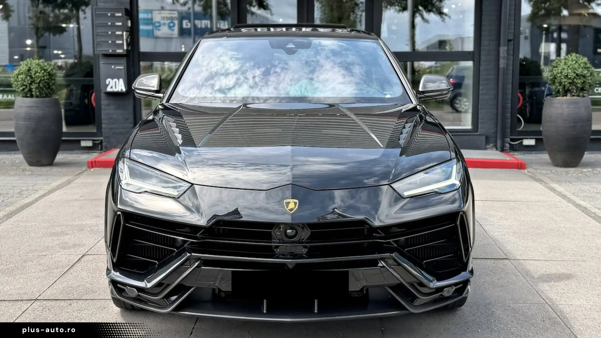 Lamborghini Urus Performante 4.0 V8 Akrapovic
