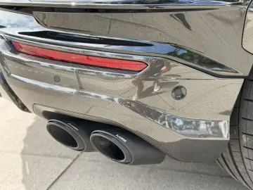 Lamborghini Urus Performante 4.0 V8 Akrapovic