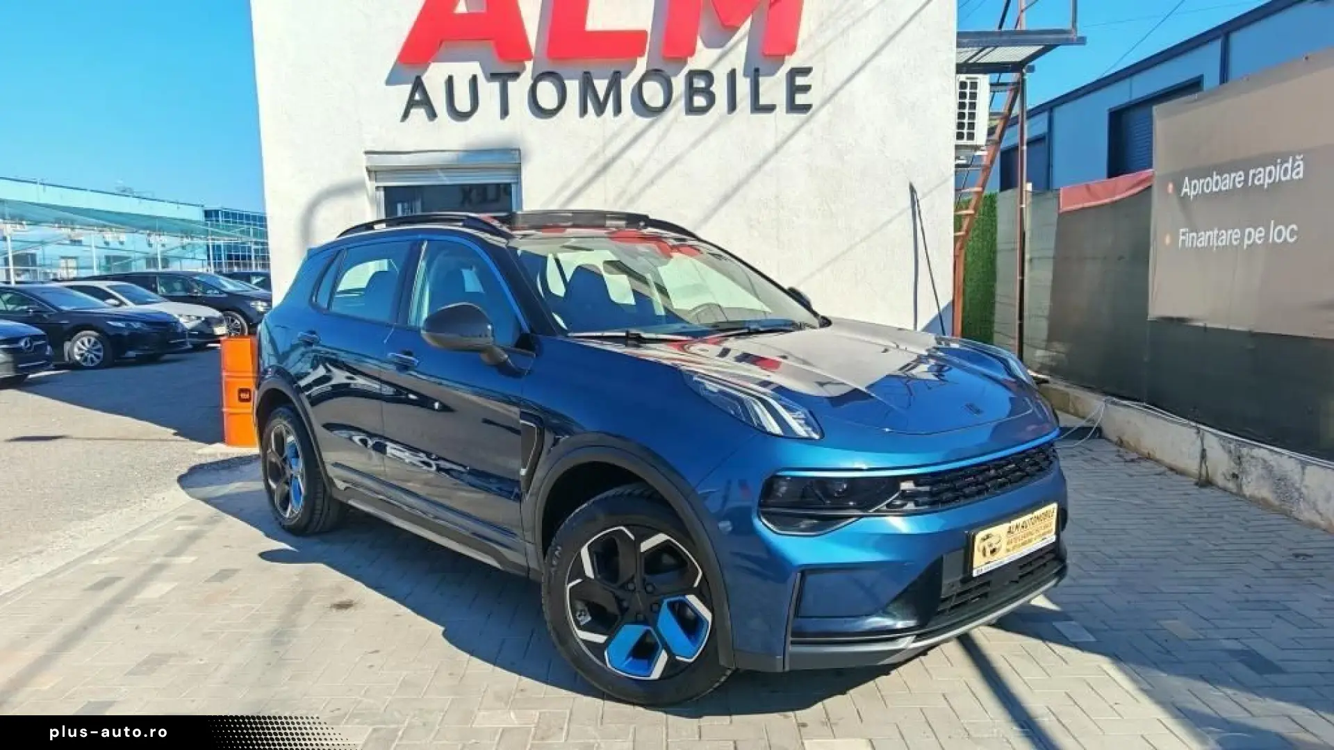 Lynk-Co 01