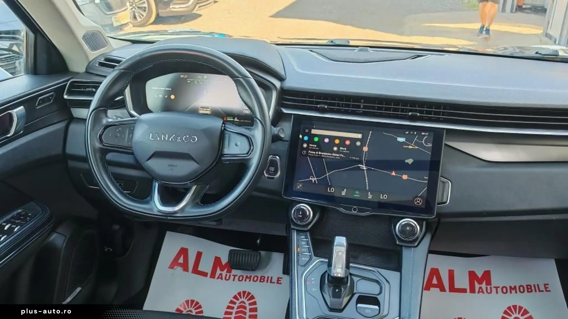 Lynk-Co 01