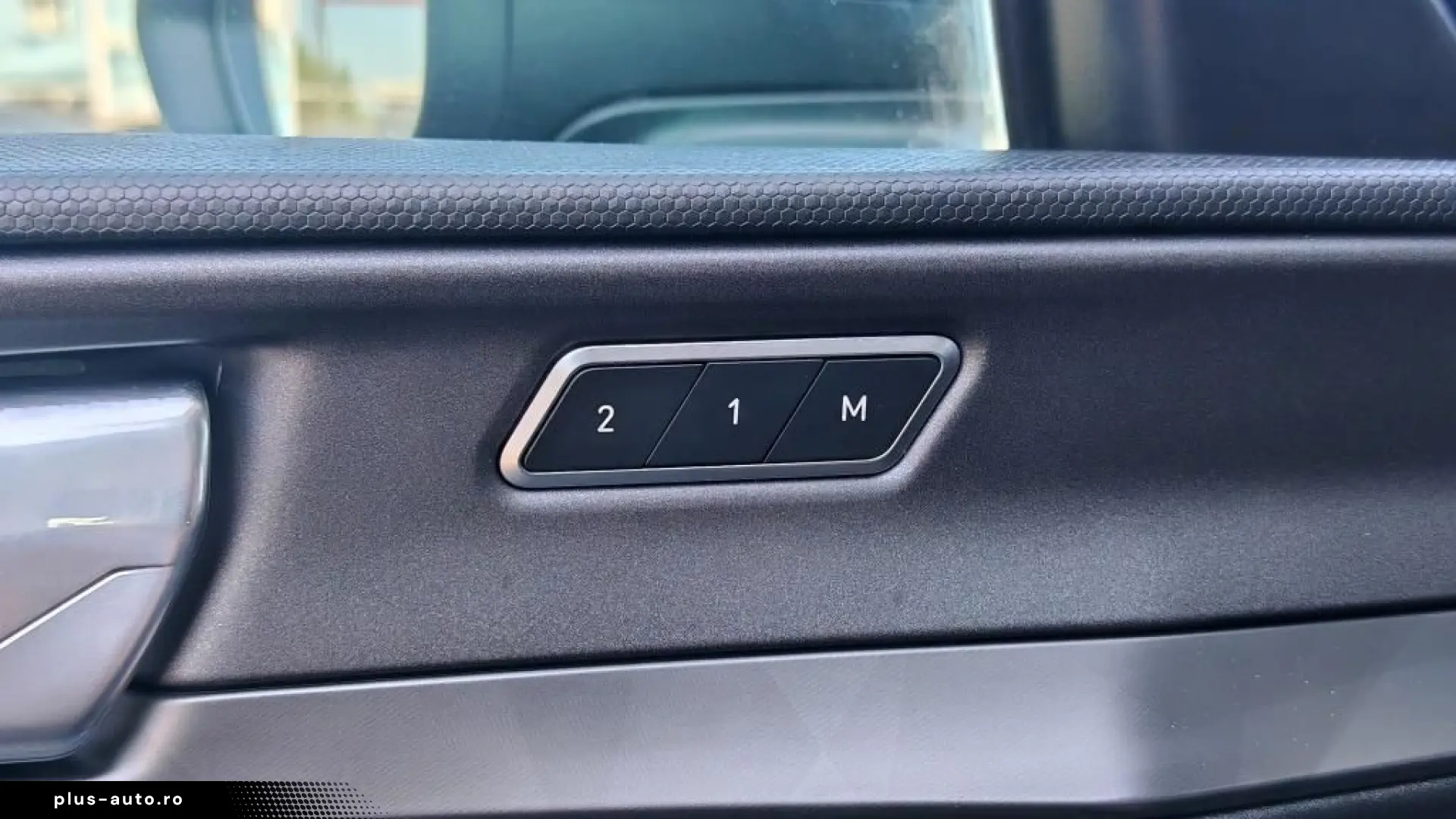 Lynk-Co 01