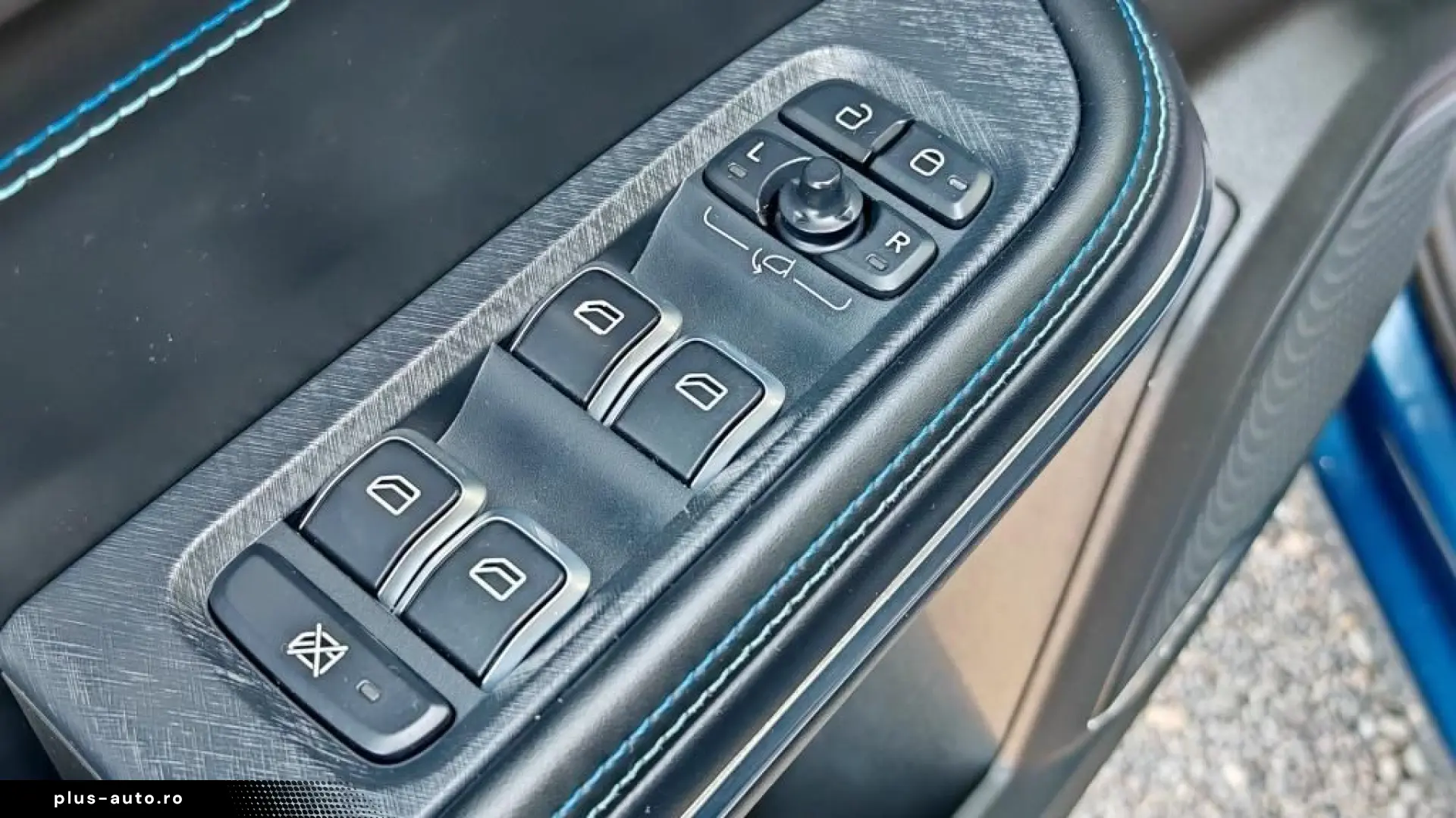 Lynk-Co 01