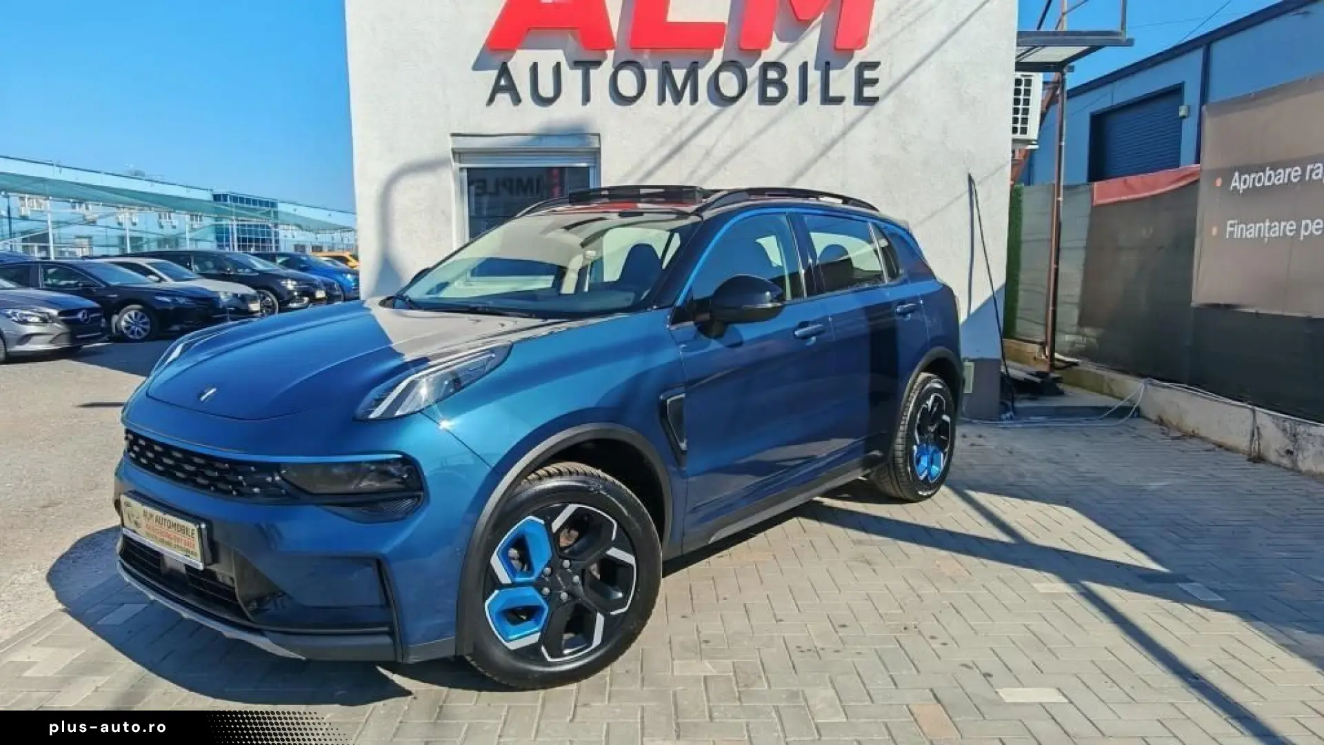 Lynk-Co 01