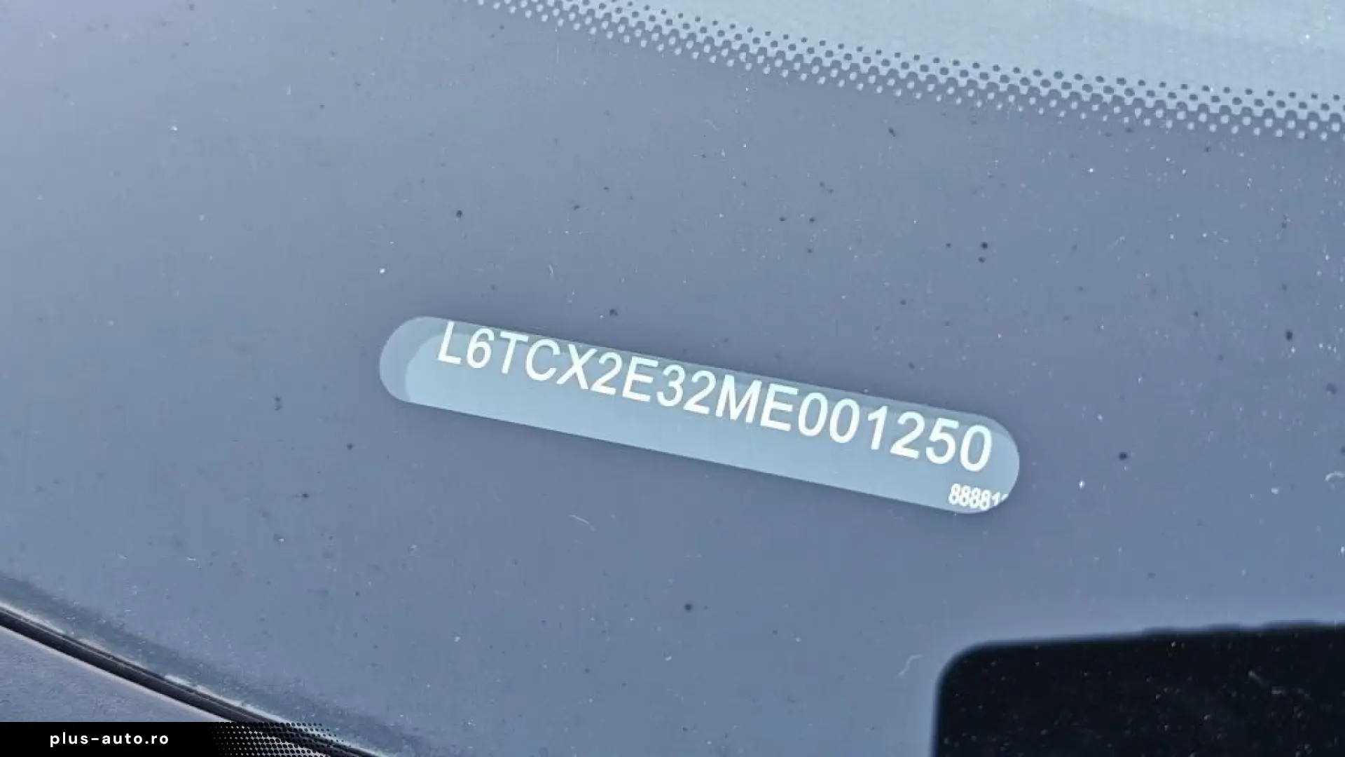 Lynk-Co 01