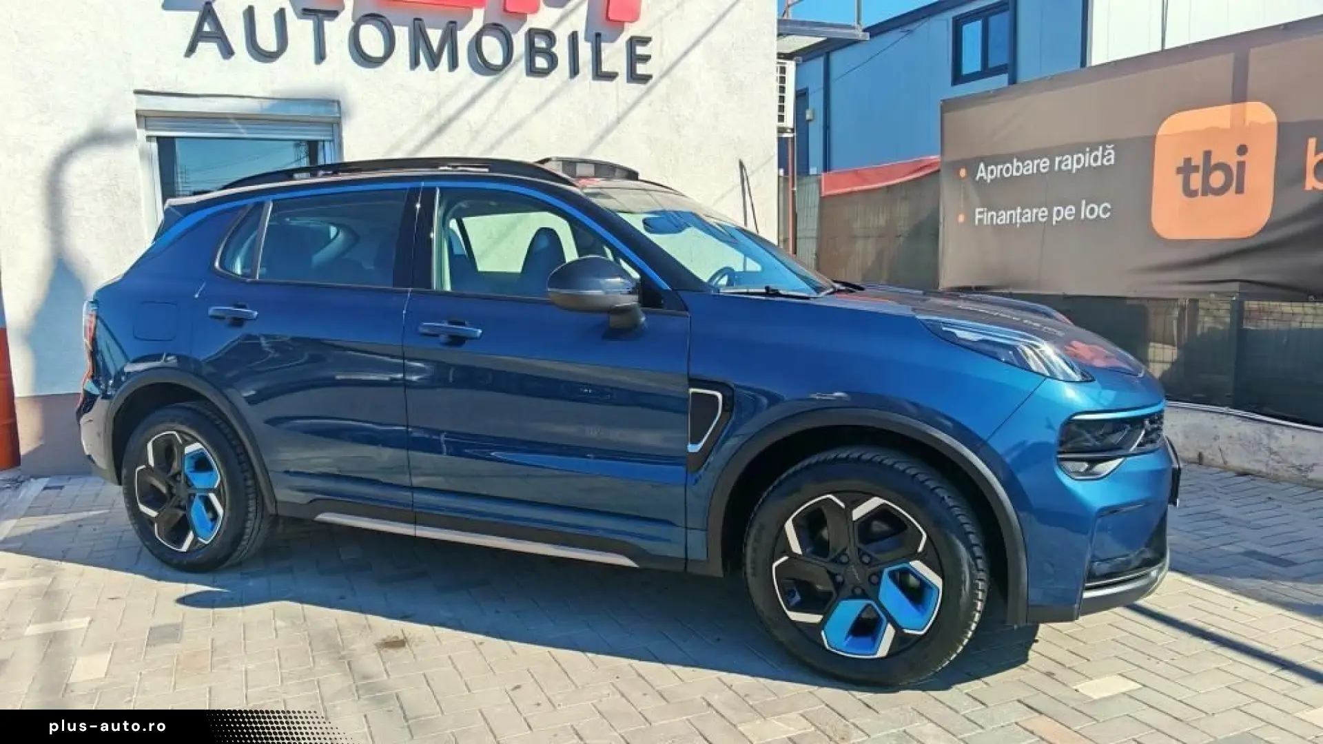 Lynk-Co 01