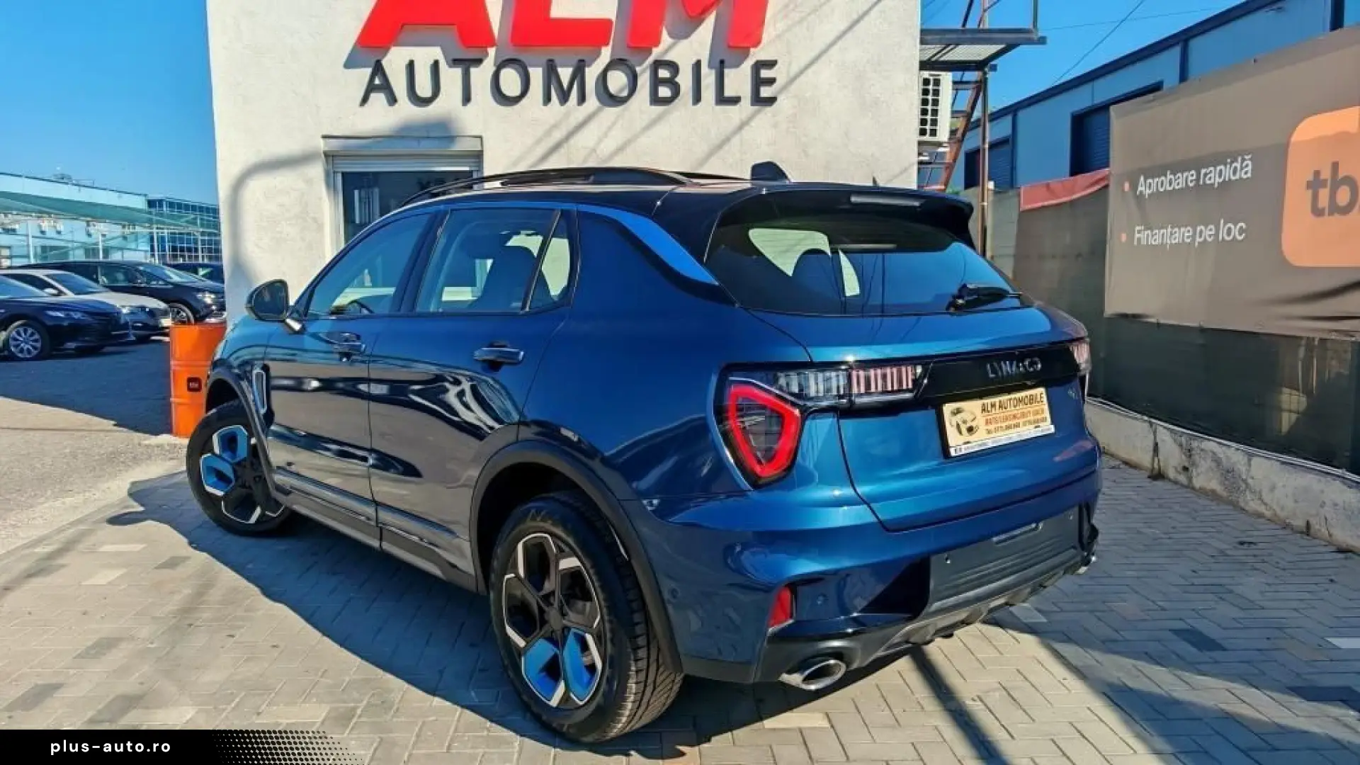 Lynk-Co 01