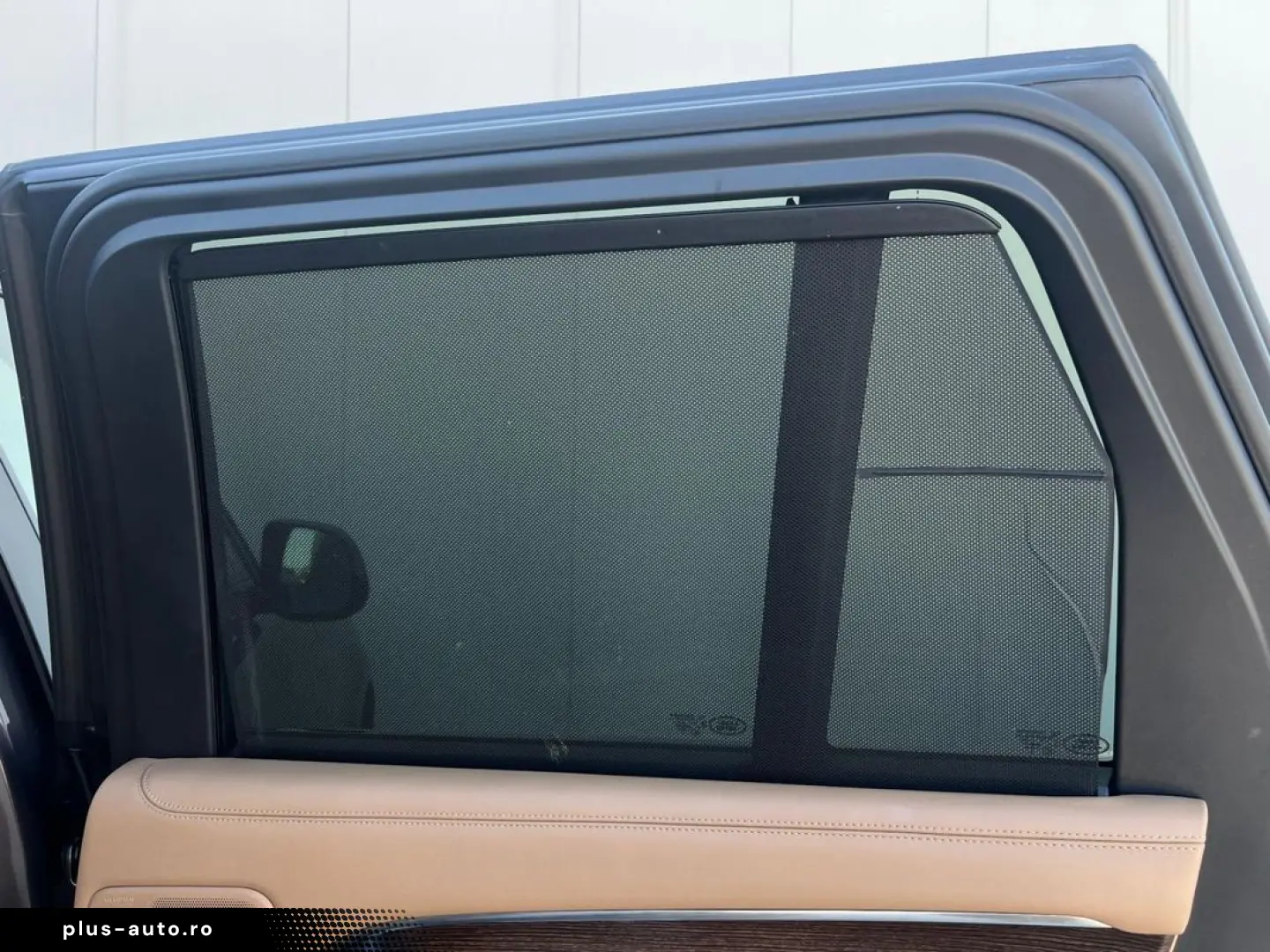 Land-Rover Range-Rover