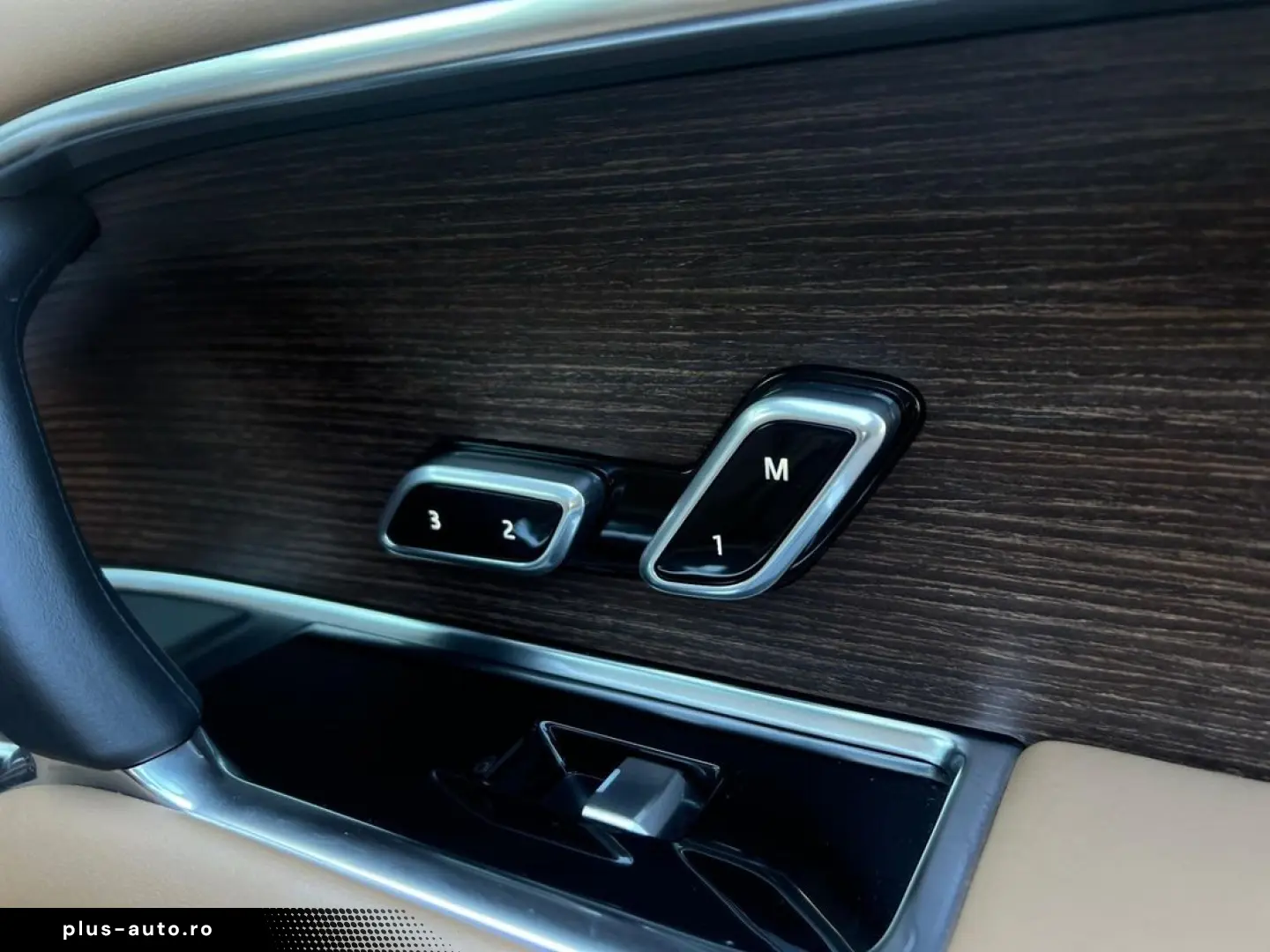 Land-Rover Range-Rover