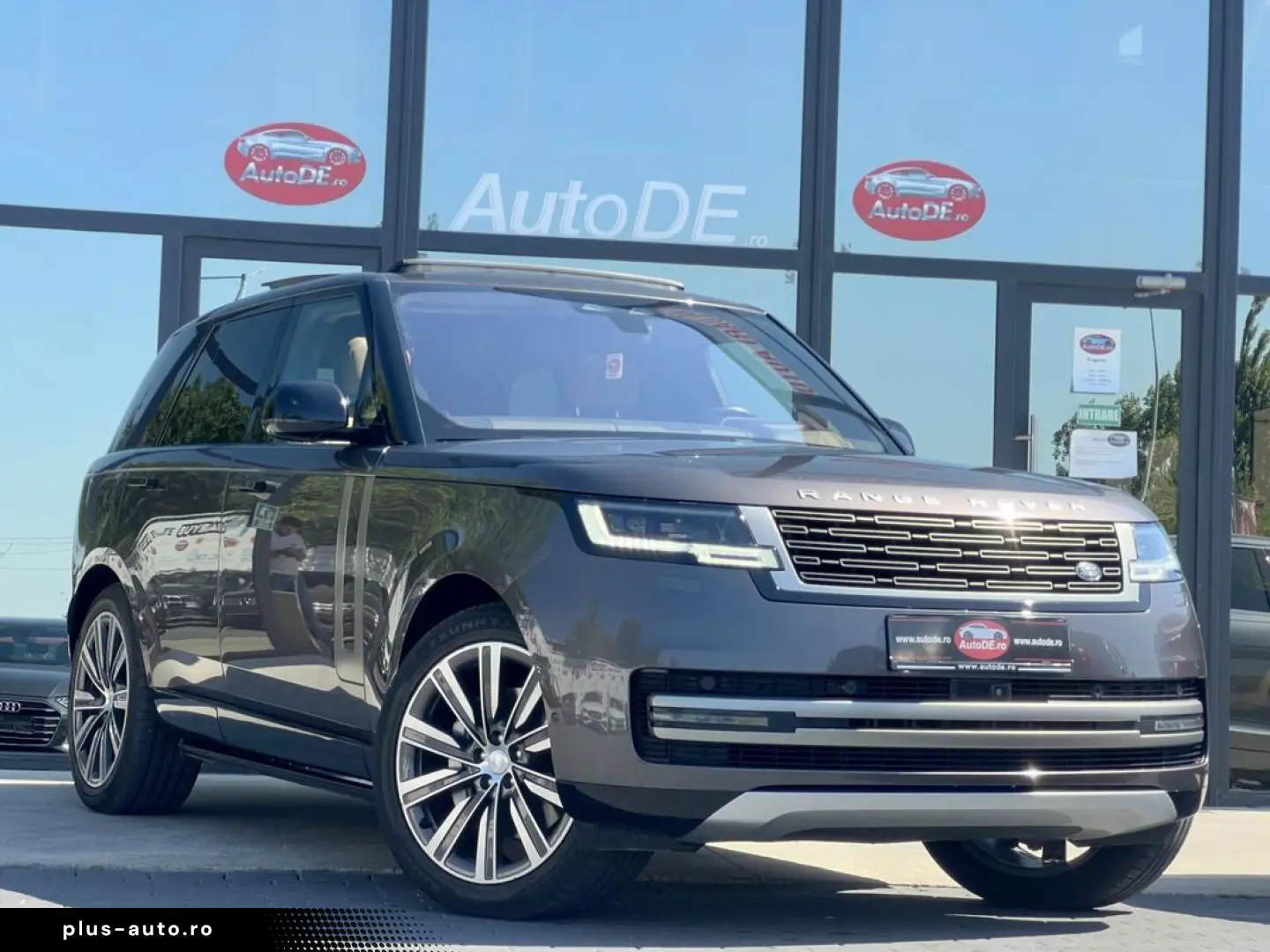Land-Rover Range-Rover