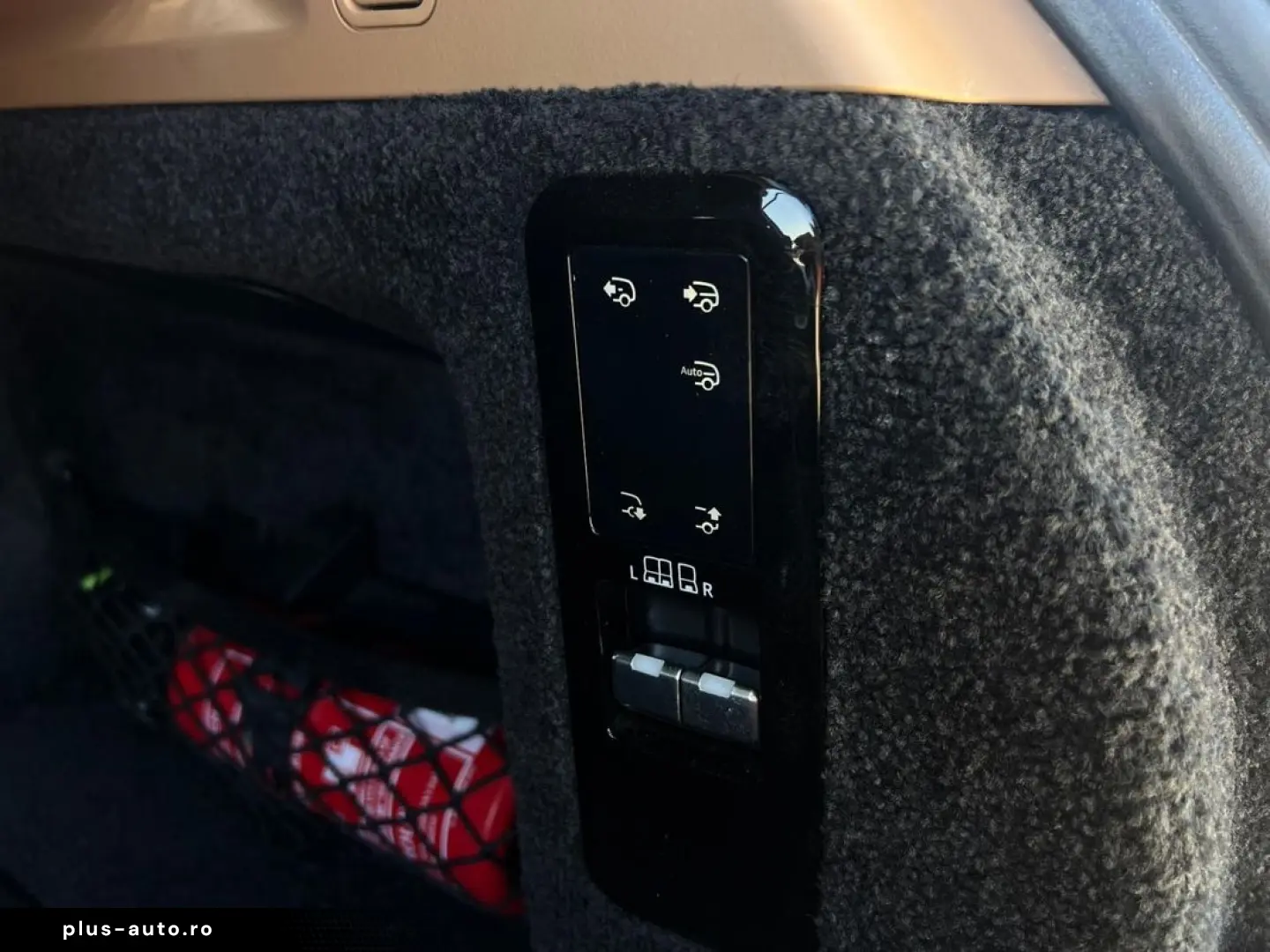 Land-Rover Range-Rover