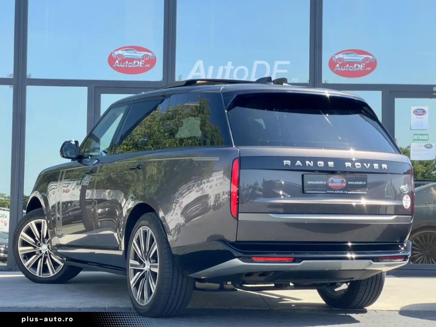 Land-Rover Range-Rover