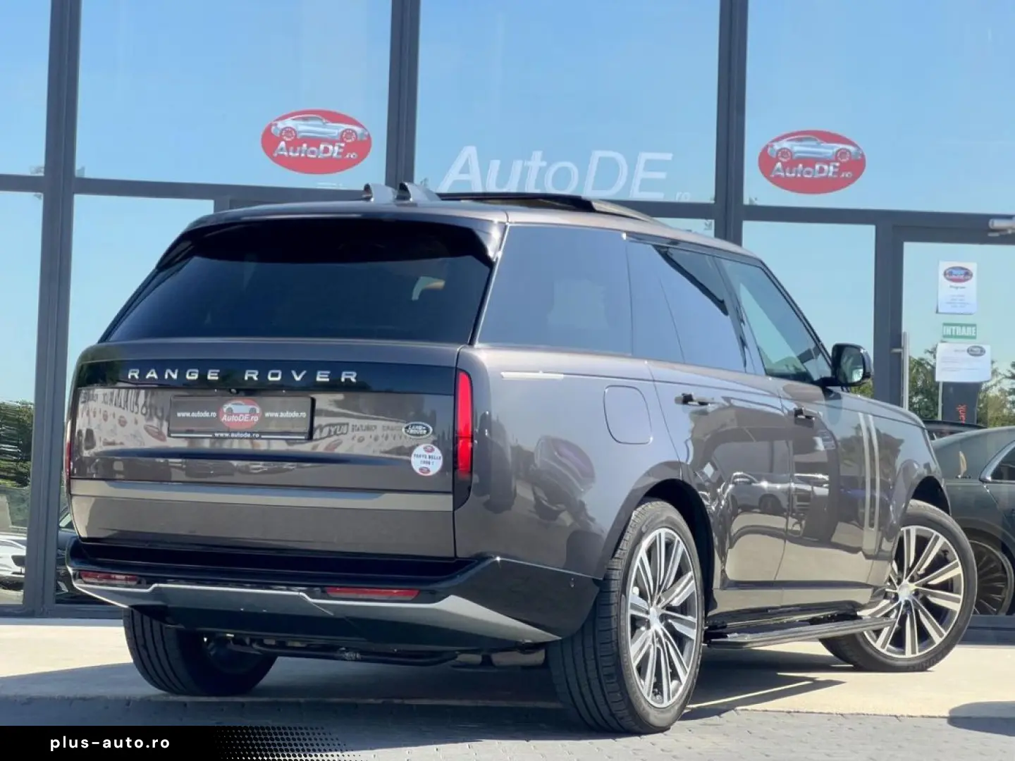Land-Rover Range-Rover
