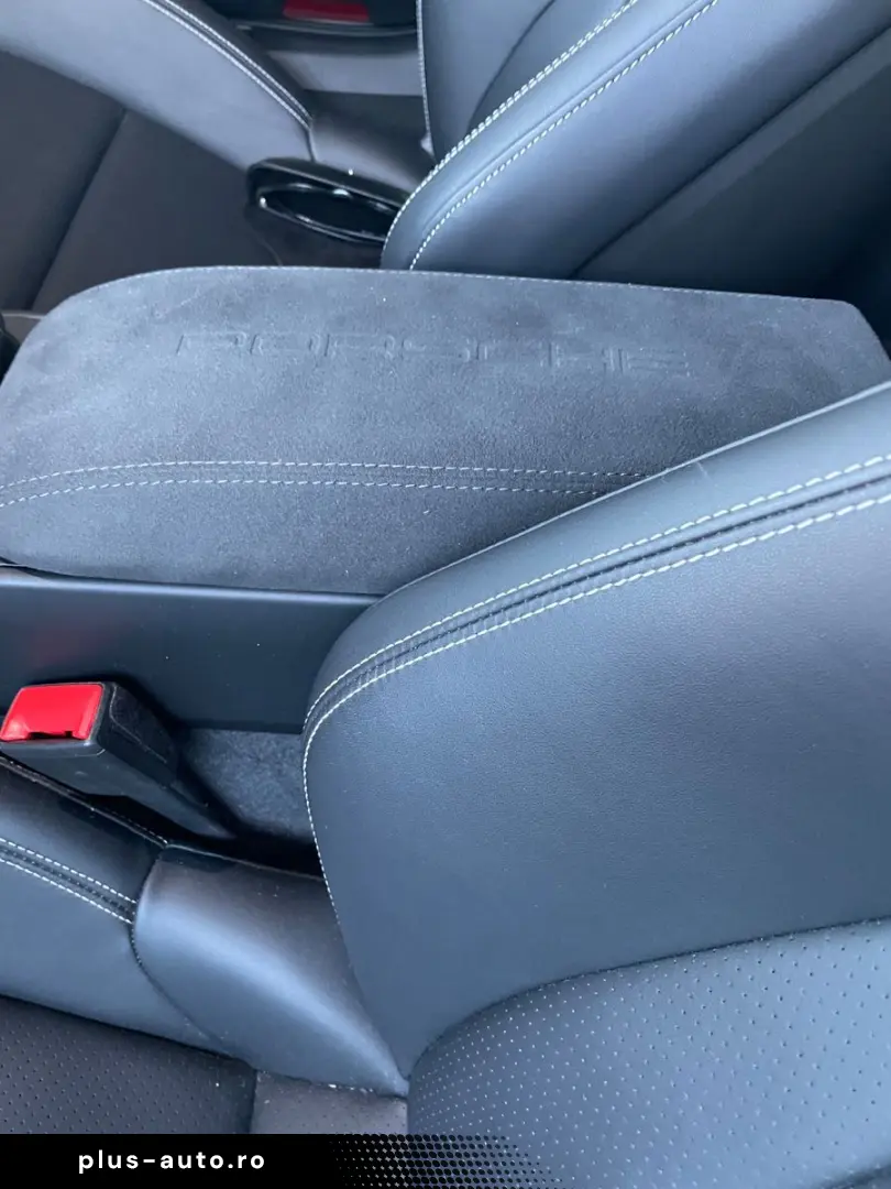 PORSCHE 992 Carrera Coupé 394PS Aeropaket Sport Chrono