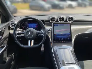 Mercedes-Benz GLC 200 4MATIC   AMG KAMERA LED MEMORY