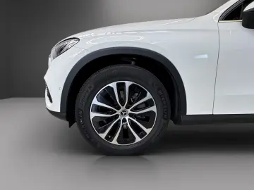 Mercedes-Benz GLC 220 d 4M Avantgarde MEMORY Pano 360