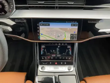Audi A8 60 TFSI e QU S-LINE MATRIX AIR HuD B&O