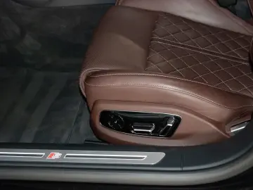 Audi A8 50 TDI quattro S line Matrix Pano B&O 21