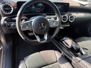 Mercedes-Benz CLA 250 4M Coupé AMG NIGHT PANO