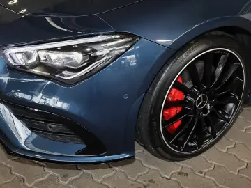 Mercedes-Benz CLA 35 AMG 4M Coupé