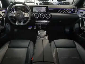 Mercedes-Benz CLA 35 AMG 4M Coupé