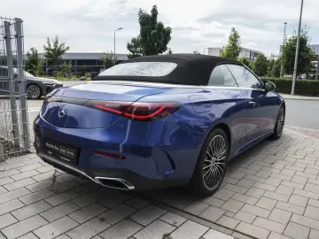 MERCEDES-BENZ CLE 220 d Cabrio AMG Advanced  Distron…
